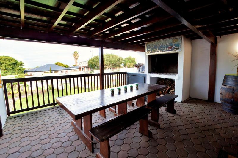5 Bedroom Property for Sale in Stilbaai Wes Western Cape